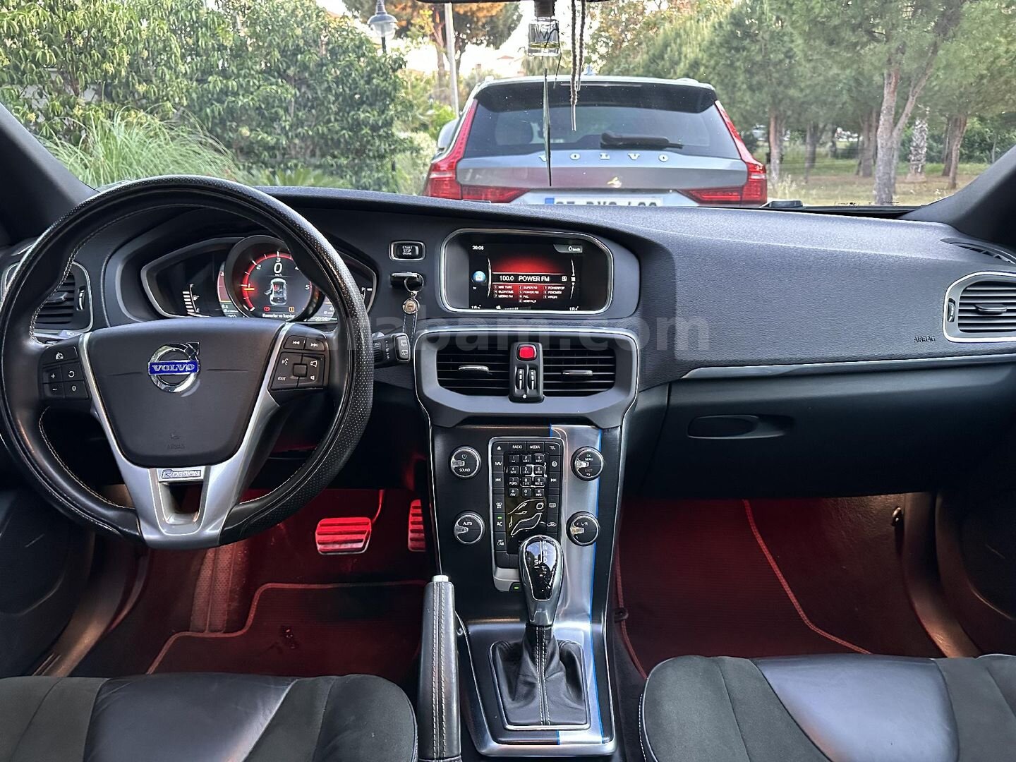 Sahibinden Volvo V40 1.6 D R-Design 2015 Model İzmir 103.000 km Kırmızı 6