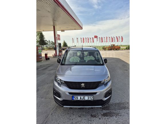 Sahibinden Peugeot Rifter 1.5 BlueHDI GT Cam Tavan 2024 Model %100 Orjinal