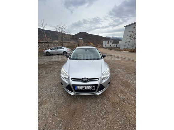 Sahibinden Ford Focus 1.6 TDCi Trend X 2013 Model  176.000 km Gri (Gümüş)
