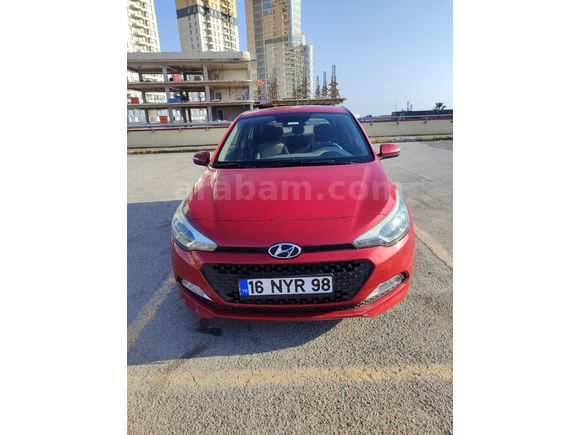 Sahibinden Hyundai i20 1.2 MPI Style 2015 Model  82.300 km Bordo