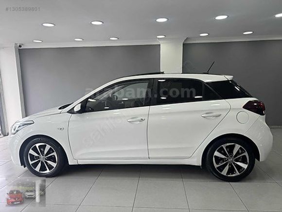 İLK ELDEN CAM TAVAN CAR PLAY GERİ GÖRÜŞ MULTİMEDYA FULL PAKET
