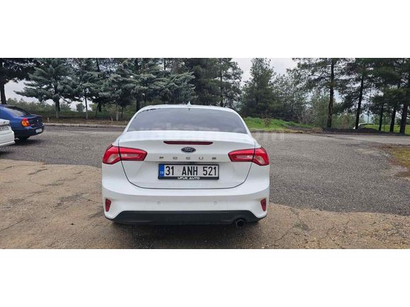 Sahibinden Ford Focus 1.0 EcoBoost Titanium Stil 2023 Model 
