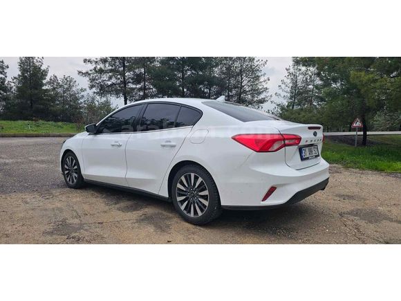 Sahibinden Ford Focus 1.0 EcoBoost Titanium Stil 2023 Model 