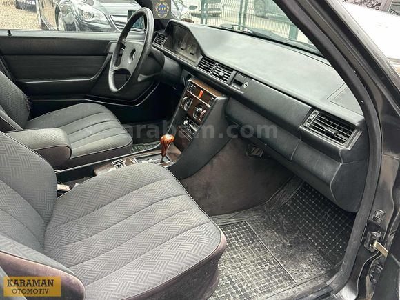NOSTALJİ 1989 MERCEDES-BENZ 200 E OTOMATİK