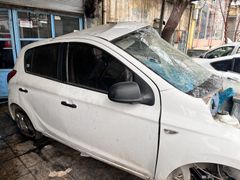 HUNDAİ i20 2013 model 1.4 crdi DİZEL SAĞ ÖN KAPI 