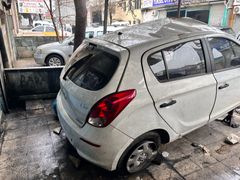 HUNDAİ i20 2013 model 1.4 crdi DİZEL SAĞ ARKA KAPI 