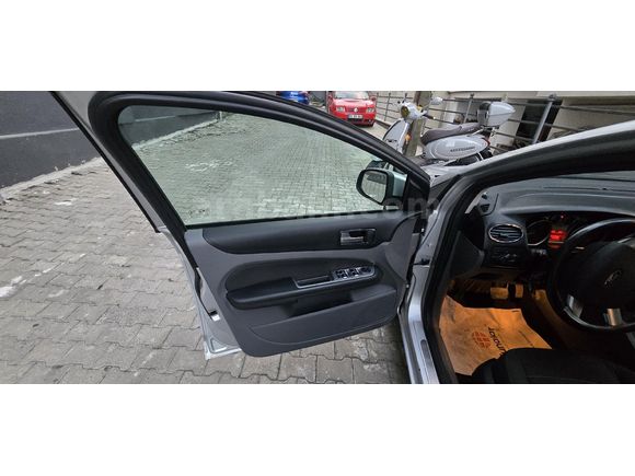 Sahibinden Ford Focus 1.6 Titanium 2009 Model