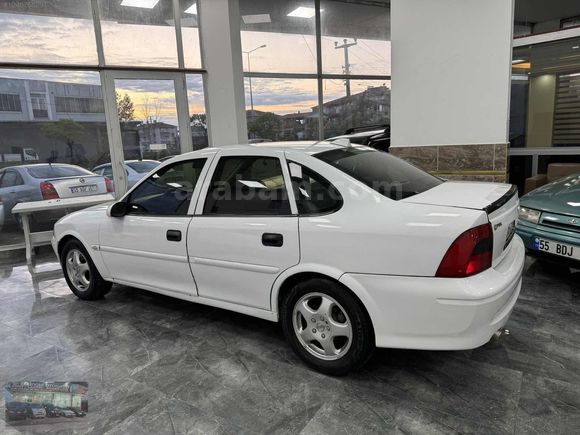 2001 OPEL VECTRA 1.6 16 VALFE