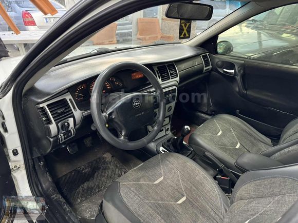 2001 OPEL VECTRA 1.6 16 VALFE
