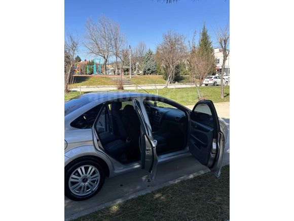 Sahibinden Ford Focus 1.6 Comfort 2011 Model 