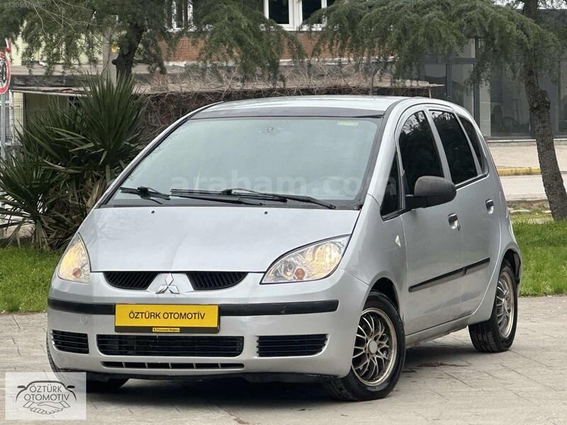 Galeriden Mitsubishi Colt 1.5 DI-D Invite 2006 Model Kocaeli 235.000 km Gri