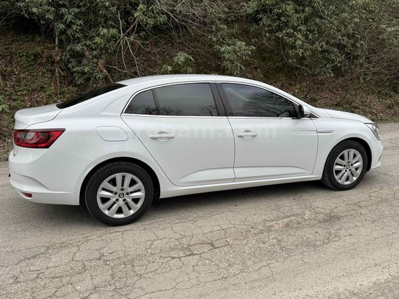 Sahibinden Renault Megane 1.3 TCe Joy 2020 Model 