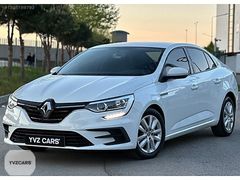 YVZ CARS 2021 RENAULT MEGANE 1.3TCE JOY COMFORT-EDC-AIR-19'JANT