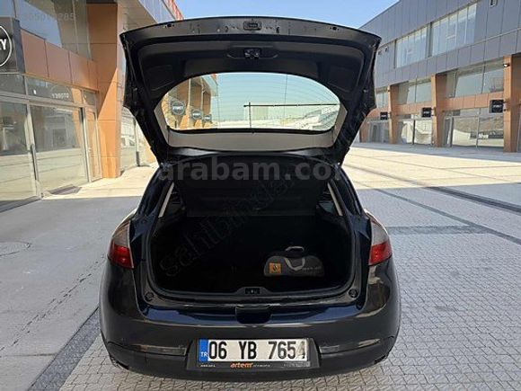MEGANE 3 MASRAFSIZ DEĞİŞENSİZ 1.5 dCi BAKIMLI