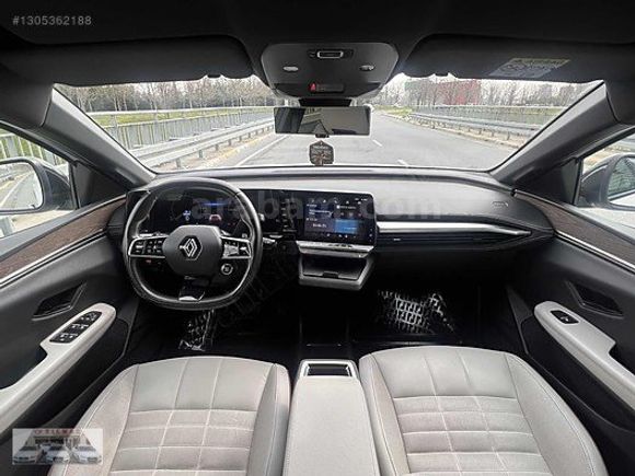 2024 Tescil Renault Megane E-Tech İCONİC EV60 218 Hp Beyaz&Siyah