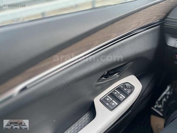 2024 Tescil Renault Megane E-Tech İCONİC EV60 218 Hp Beyaz&Siyah