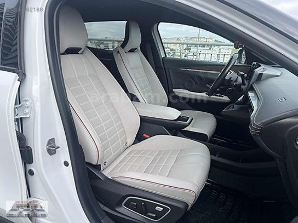 2024 Tescil Renault Megane E-Tech İCONİC EV60 218 Hp Beyaz&Siyah