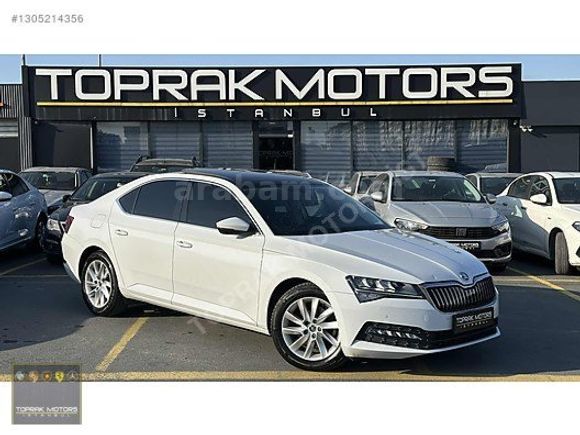 TOPRAK MOTORS İSTANBUL'DAN 2023 SKODA SUPER B CAM TAVANLI