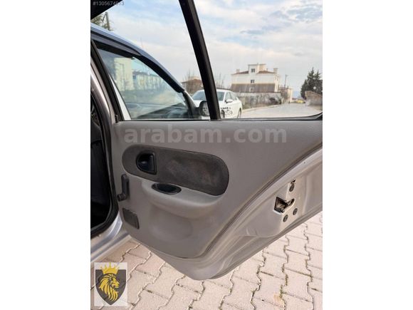 2005 BENZİN*LPG 1 PARÇA BOYALI.