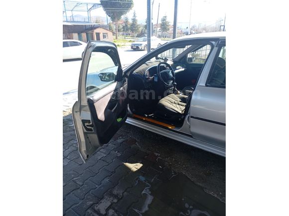 Sahibinden Ford Mondeo 2.0 Ghia 1998 Model