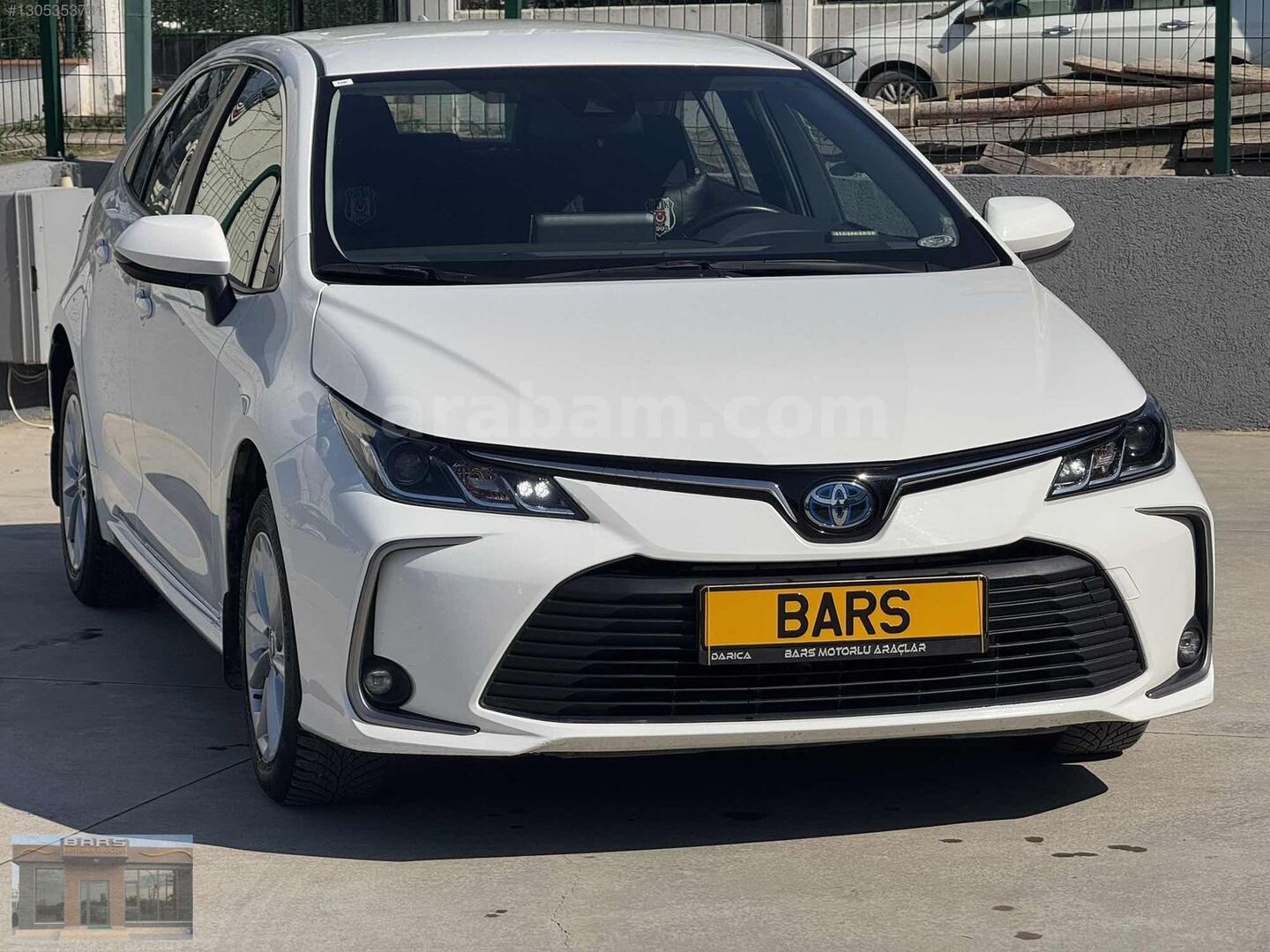 Galeriden Toyota Corolla 1.8 Hybrid Dream 2022 Model Kocaeli 85.000 km Beyaz 5