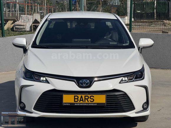 2022 COROLLA 1.8 HYBRİD DREAM 83 BİN KM'DE ORJİNAL