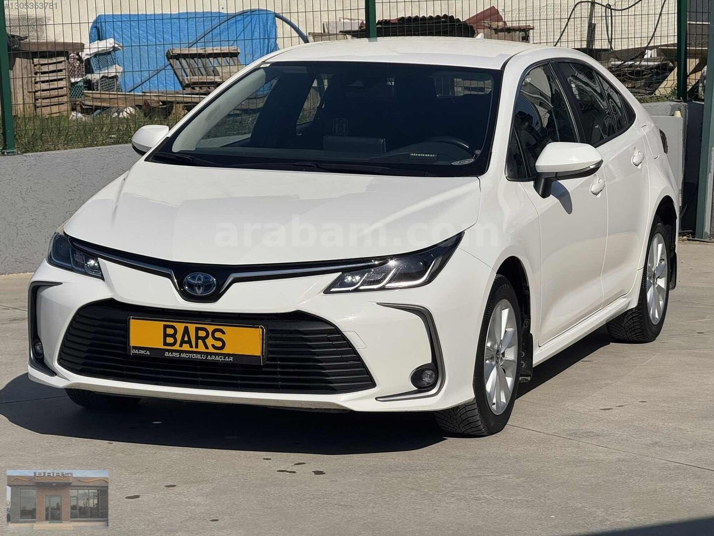 Galeriden Toyota Corolla 1.8 Hybrid Dream 2022 Model Kocaeli 85.000 km Beyaz 4