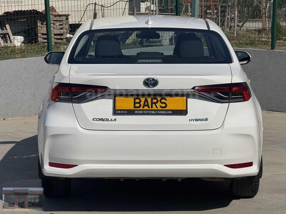 2022 COROLLA 1.8 HYBRİD DREAM 83 BİN KM'DE ORJİNAL