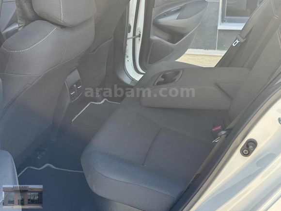 2022 COROLLA 1.8 HYBRİD DREAM 83 BİN KM'DE ORJİNAL