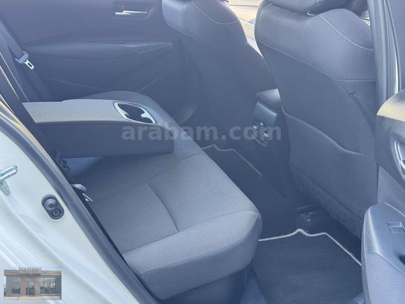 2022 COROLLA 1.8 HYBRİD DREAM 83 BİN KM'DE ORJİNAL