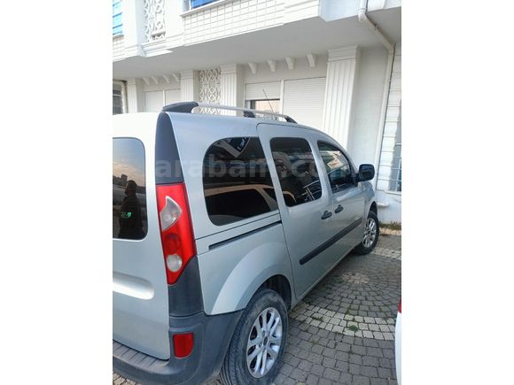 Sahibinden Renault Kangoo Multix 1.5 dCi Authentique 2011 Model