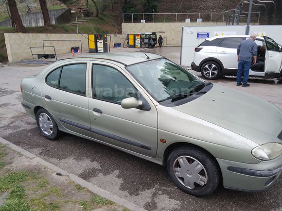 Sahibinden Renault Megane 1.4 Authentique 2001 Model 