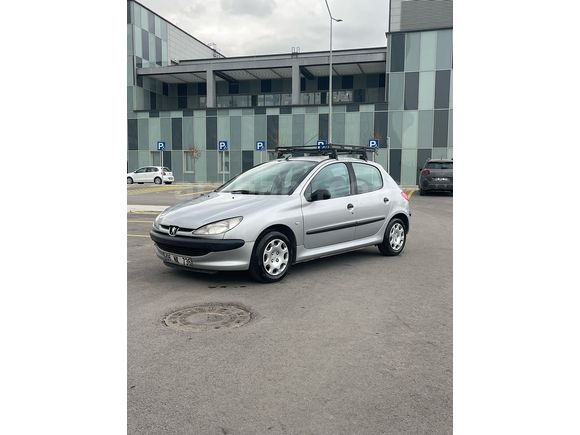 Sahibinden Peugeot 206 1.4 XR 2000 Model 