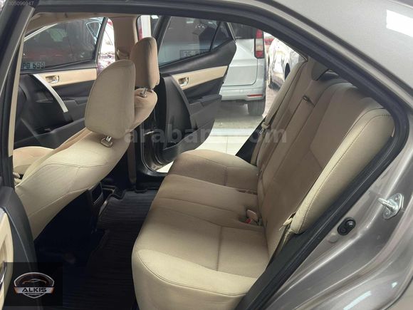 2015 MODEL TOYOTA COROLLA 1.6 TOUCH OTOMATİK VİTES 77 BiN KMDE
