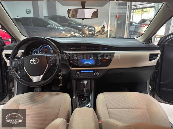 2015 MODEL TOYOTA COROLLA 1.6 TOUCH OTOMATİK VİTES 77 BiN KMDE