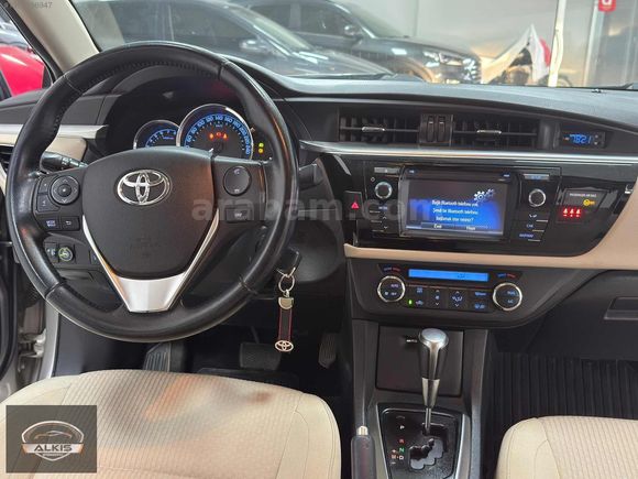 2015 MODEL TOYOTA COROLLA 1.6 TOUCH OTOMATİK VİTES 77 BiN KMDE