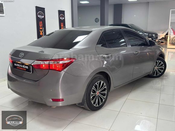 2015 MODEL TOYOTA COROLLA 1.6 TOUCH OTOMATİK VİTES 77 BiN KMDE