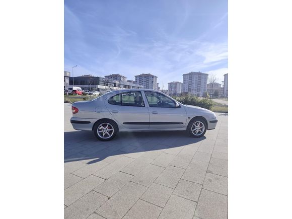 Galeriden Renault Megane 1.6 Expression 2003 Model Uşak
