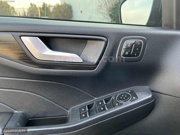 2023 MODEL 27 BİNDE HATASIZ BOYASIZ FORD KUGA VİGNALE.