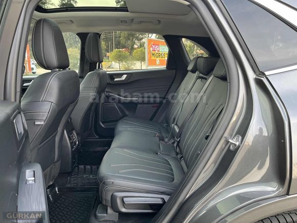2023 MODEL 27 BİNDE HATASIZ BOYASIZ FORD KUGA VİGNALE.