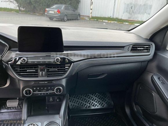 2023 MODEL 27 BİNDE HATASIZ BOYASIZ FORD KUGA VİGNALE.