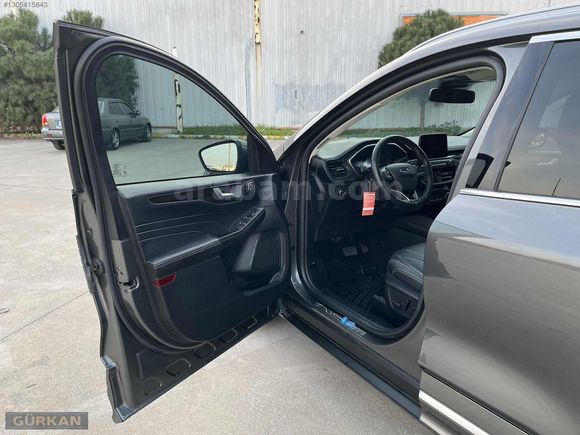 2023 MODEL 27 BİNDE HATASIZ BOYASIZ FORD KUGA VİGNALE.