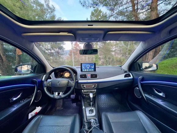 2012-Otomatik-Cam Tavan-TomTom-CarPlay-Led