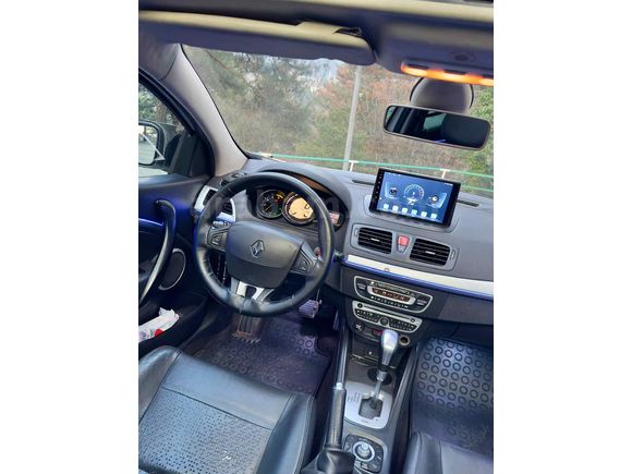 2012-Otomatik-Cam Tavan-TomTom-CarPlay-Led