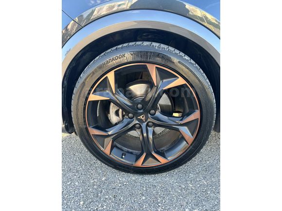 PAZARLIKSIZ Cupra Formentor 1.5 TSI 2024 Model İzmir 40.600 km Füme
