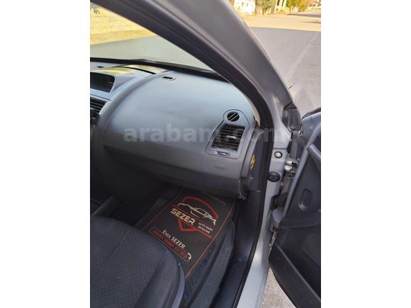 Sahibinden Renault Megane 1.6 Dynamique 2004 Model