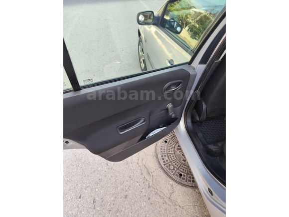 Sahibinden Renault Megane 1.6 Dynamique 2004 Model