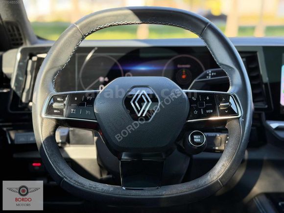 BORDO'DAN 2023 RENAULT AUSTRAL 1.3 HYBRİD