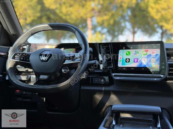 BORDO'DAN 2023 RENAULT AUSTRAL 1.3 HYBRİD