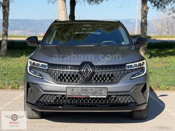 BORDO'DAN 2023 RENAULT AUSTRAL 1.3 HYBRİD